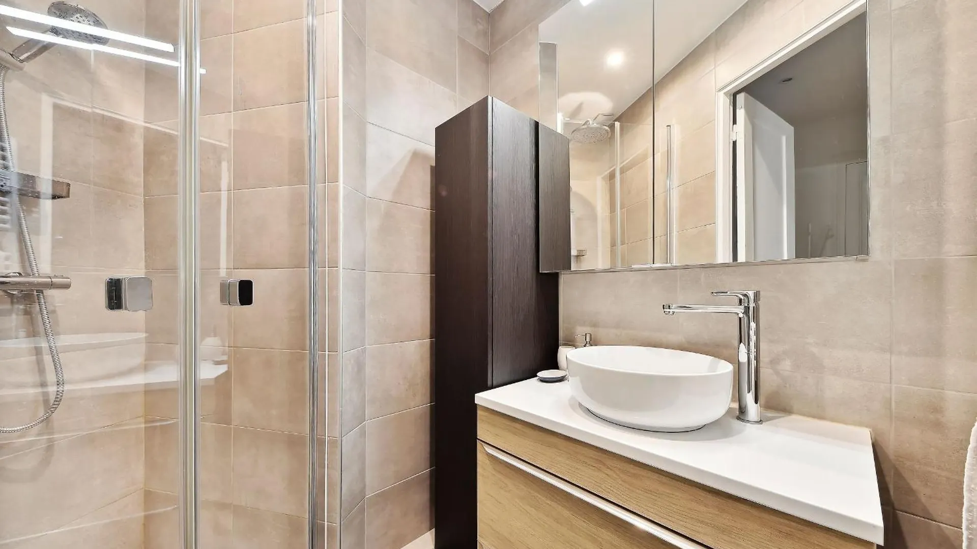 Apartament Eiffel Tower & Grenelle - 2br - Cityapartmentstay