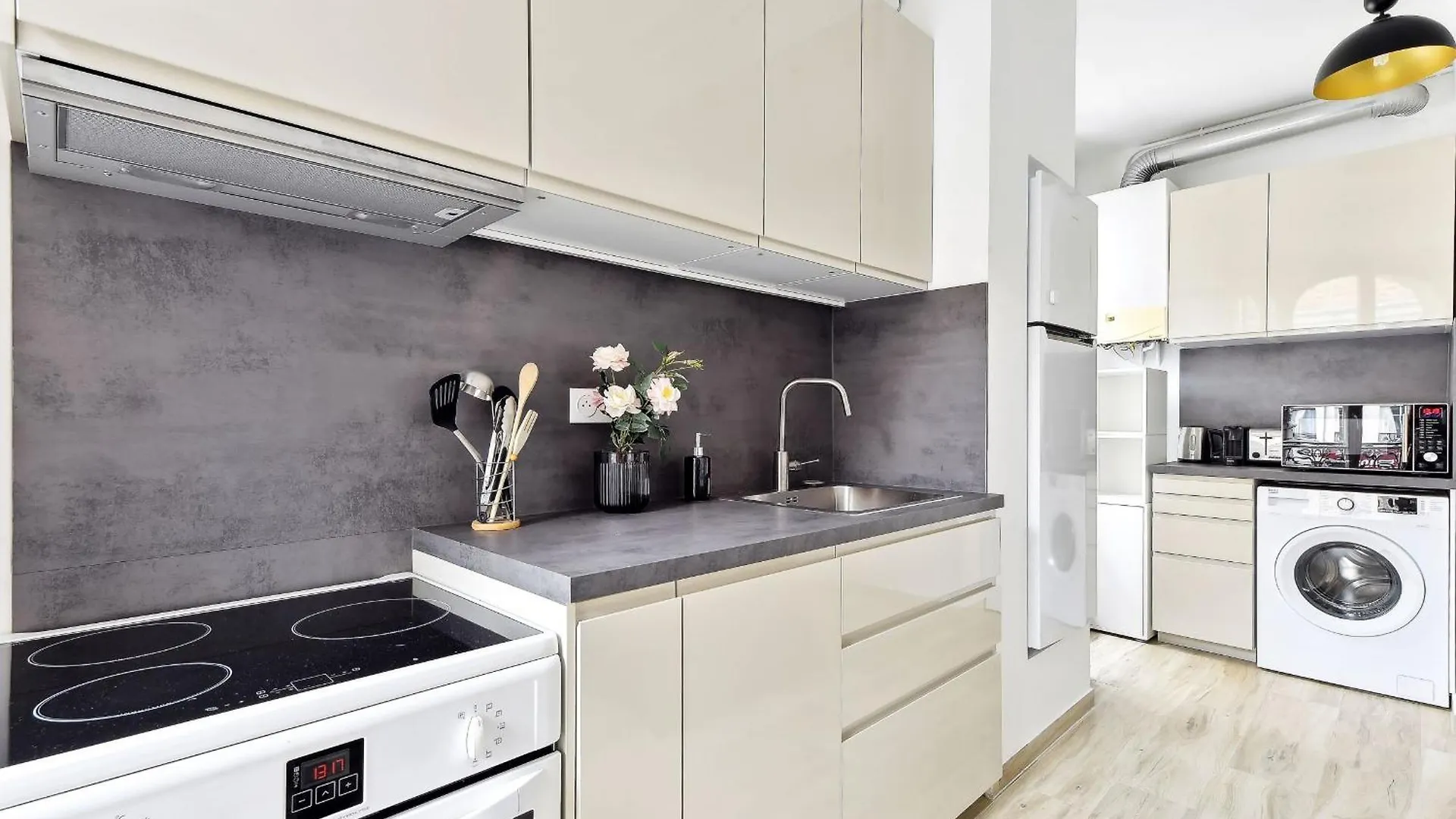 Eiffel Tower & Grenelle - 2br - Cityapartmentstay